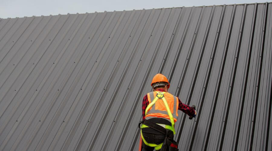 Professional residential roofers in Honor, MI